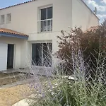 Holiday home Maison Proche Centre Et Avec Wifi, 4 - Fr-1-22-337 La Tranche-sur-Mer
