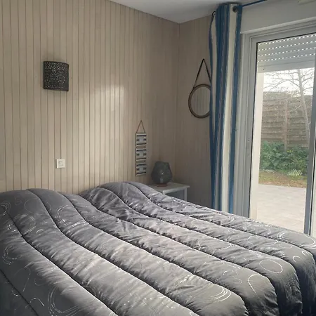 Holiday home Maison Proche Centre Et Avec Wifi, 4 - Fr-1-22-337